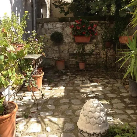 Cours De Thomazeau Bed & Breakfast