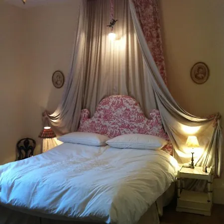 فندق مبيت وإفطار Cours De Thomazeau